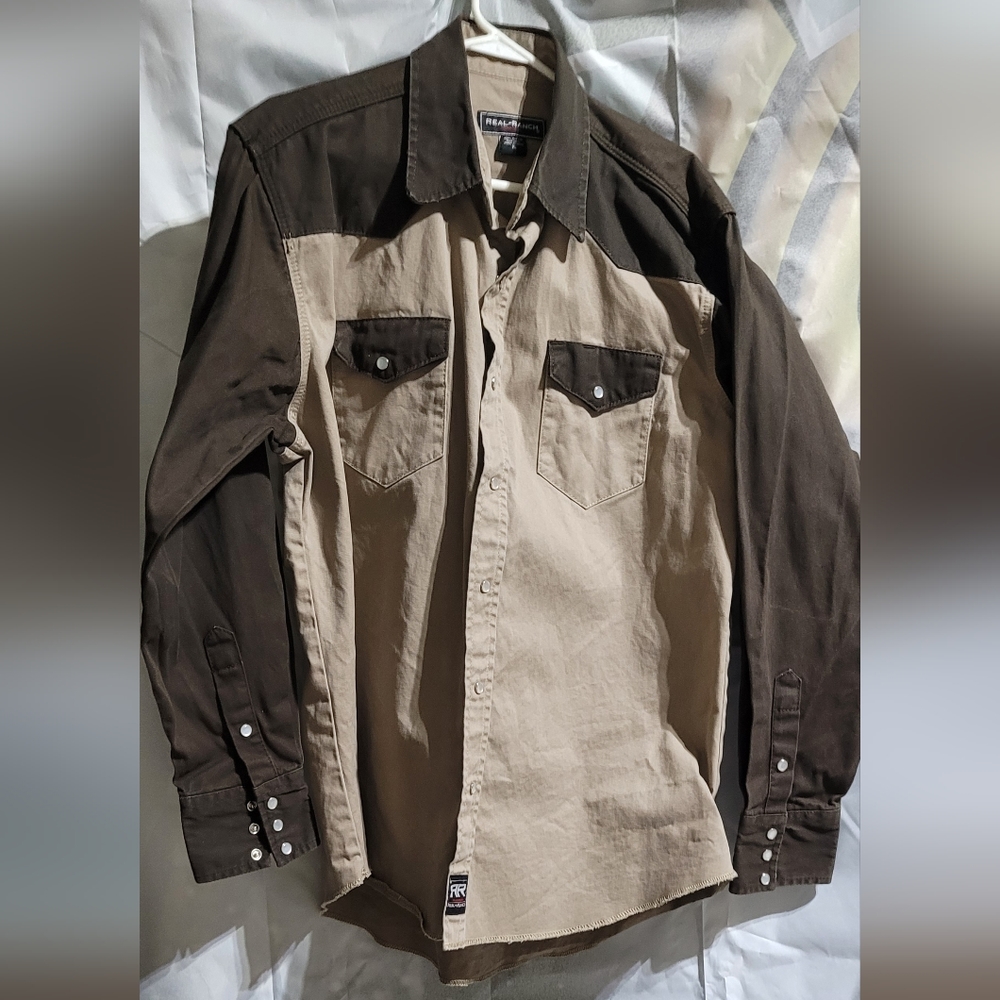 (3190) Real Ranch Western Wear, Men's Shirt XL, Brown/Tan